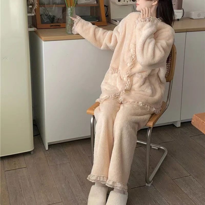 睡衣女冬新款公主风加厚蕾丝长袖珊瑚绒宽松保暖法兰绒家居服套装