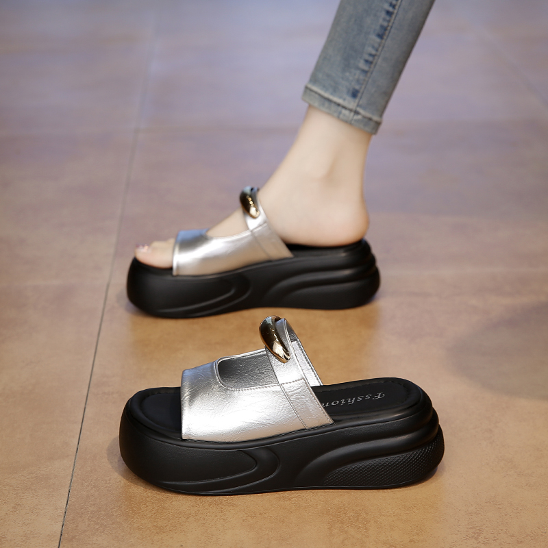 33.34码厚底增高软底休闲女式夏季外穿银色洋气一字凉拖鞋ins爆款