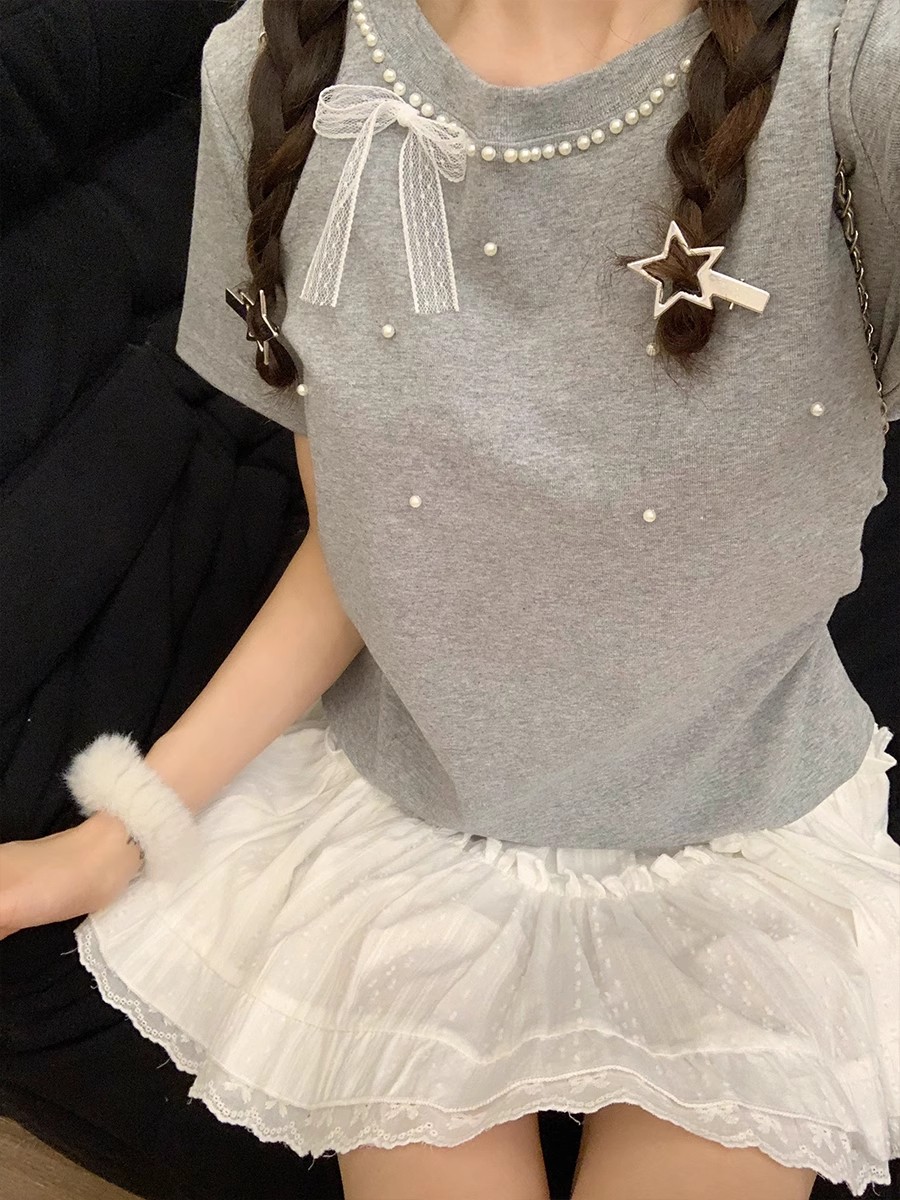 高级设计感立体钉珠短袖T恤女夏季辣妹别致小众修身褶皱短款上衣