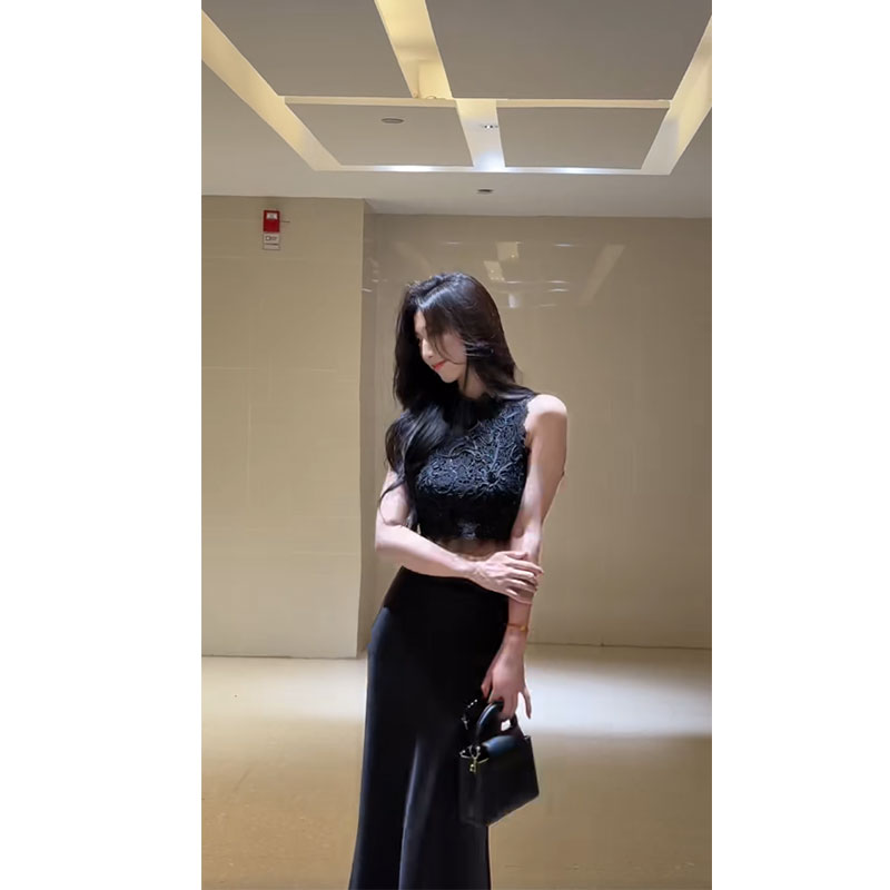2025夏季新款露腰蹦迪辣妹蕾丝无袖背心女a字包臀裙子鱼尾裙套装