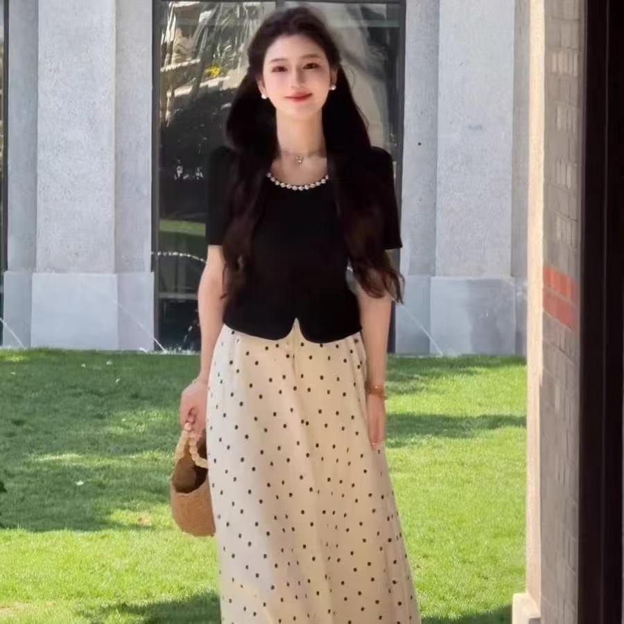 2025夏季新款法式赫本风重工钉珠领黑色上衣波点假两件连衣裙女