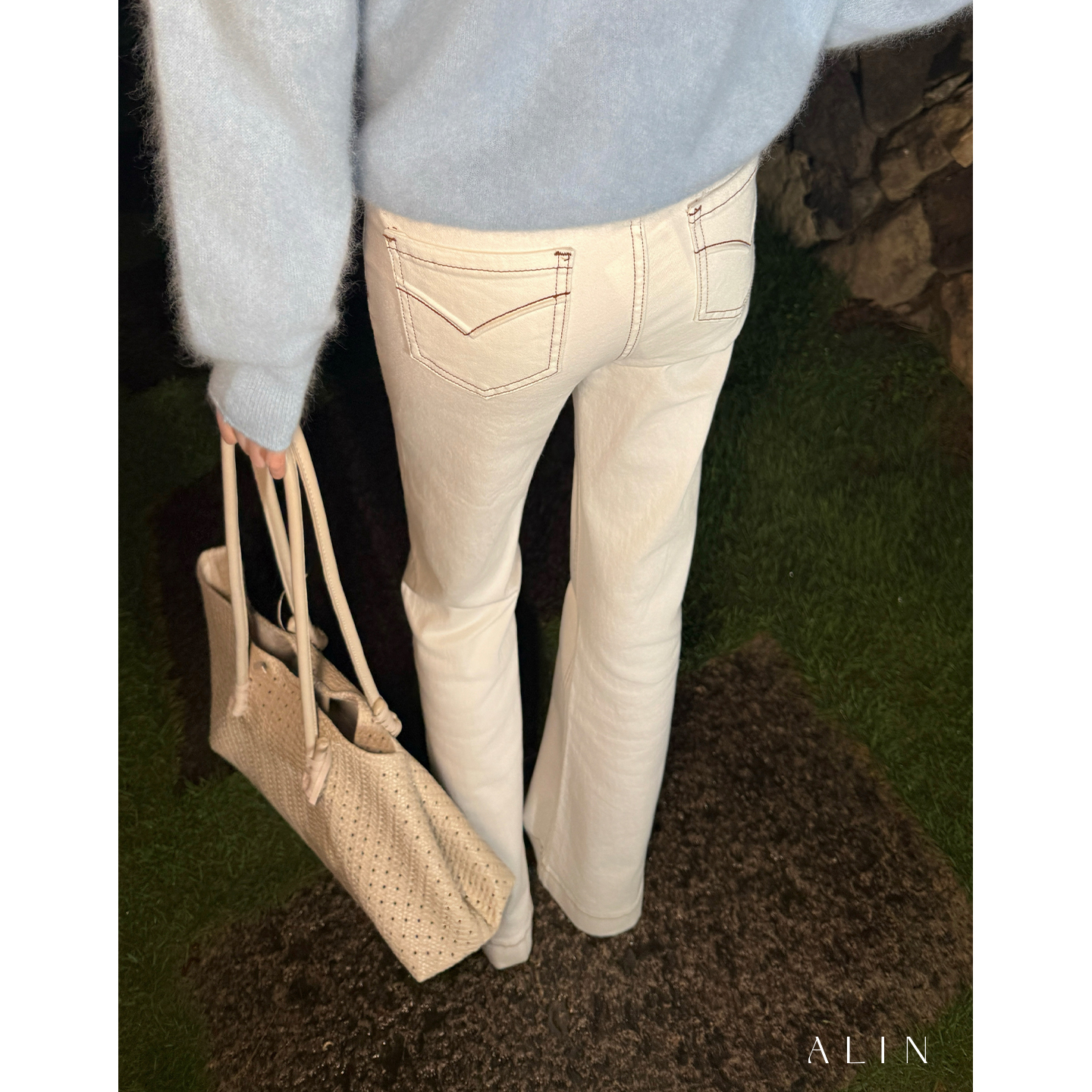 阿琳ALIN【青山黛雨】做旧磨白质感显瘦提臀弹力牛仔微喇裤AL5INK10