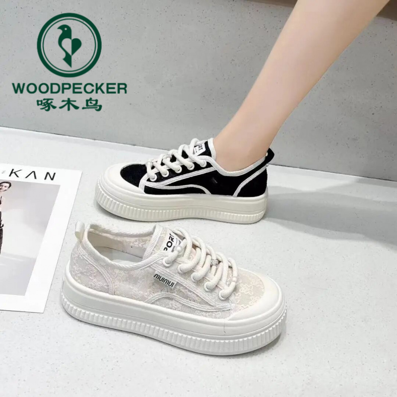啄木鸟时尚2025新款透气网面小白鞋增高厚底板鞋休闲运动板鞋女款