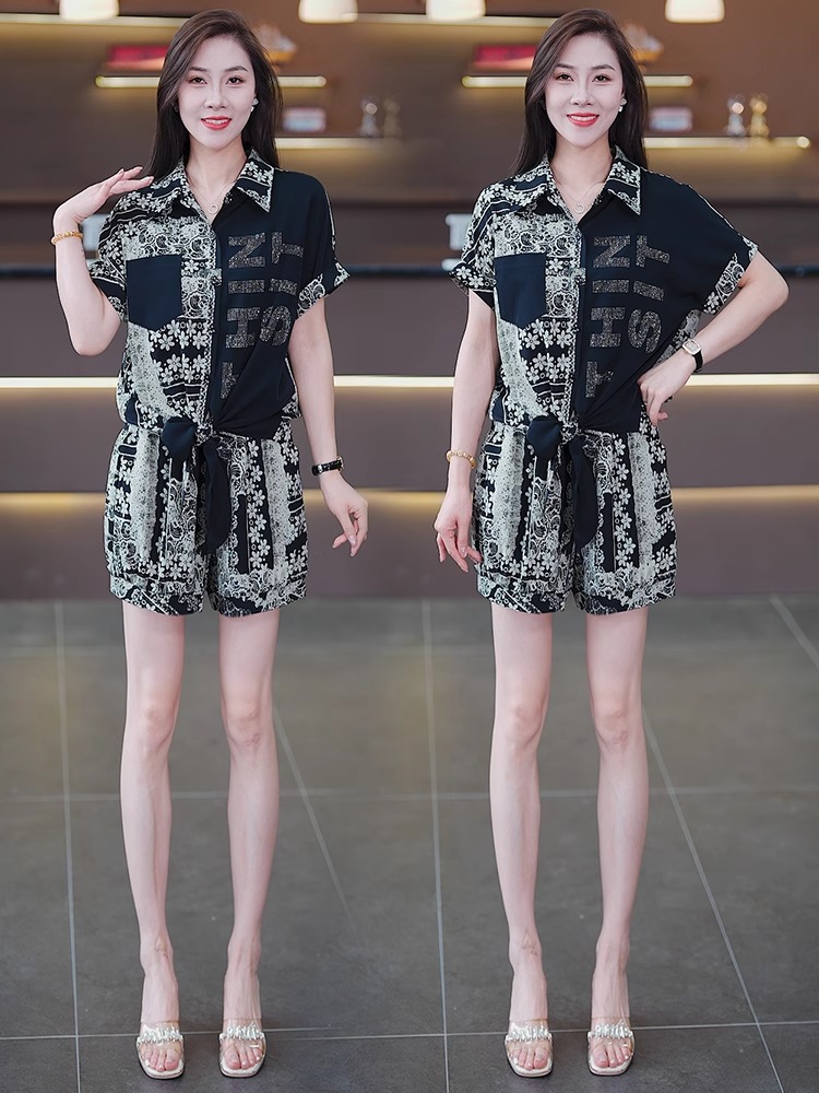 时尚宽松洋气短袖衬衫短裤两件套女夏季新款洋气显瘦镶钻减龄套装