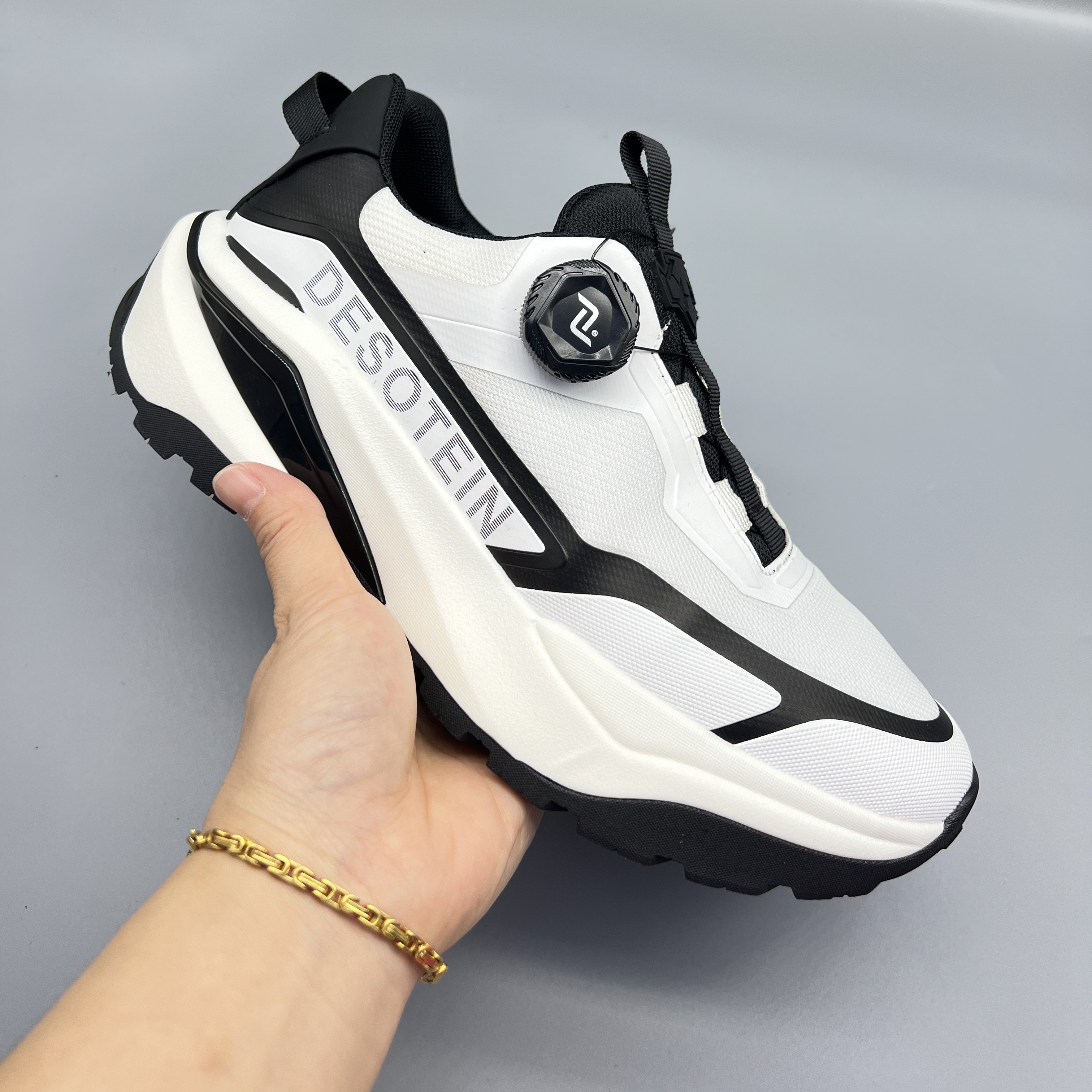 狼耳新款真皮底垫圆头时尚潮流纽扣鞋带百搭运动男鞋透气增高减震