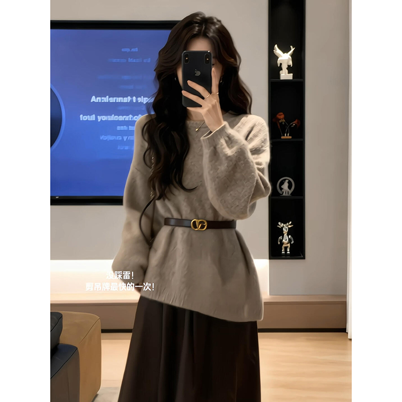 流行一整套2025秋冬季新款时尚洋气减龄韩版小众炸街高级感女装