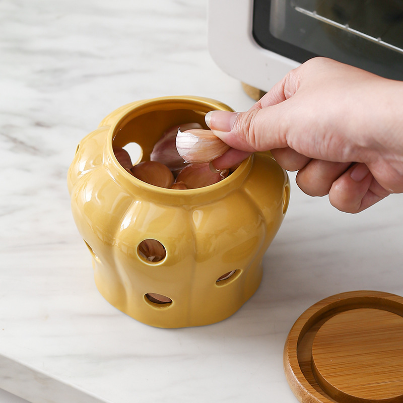 镂空收纳罐陶瓷厨房放储物罐蒜头创意辣椒家用通风椒生姜透气