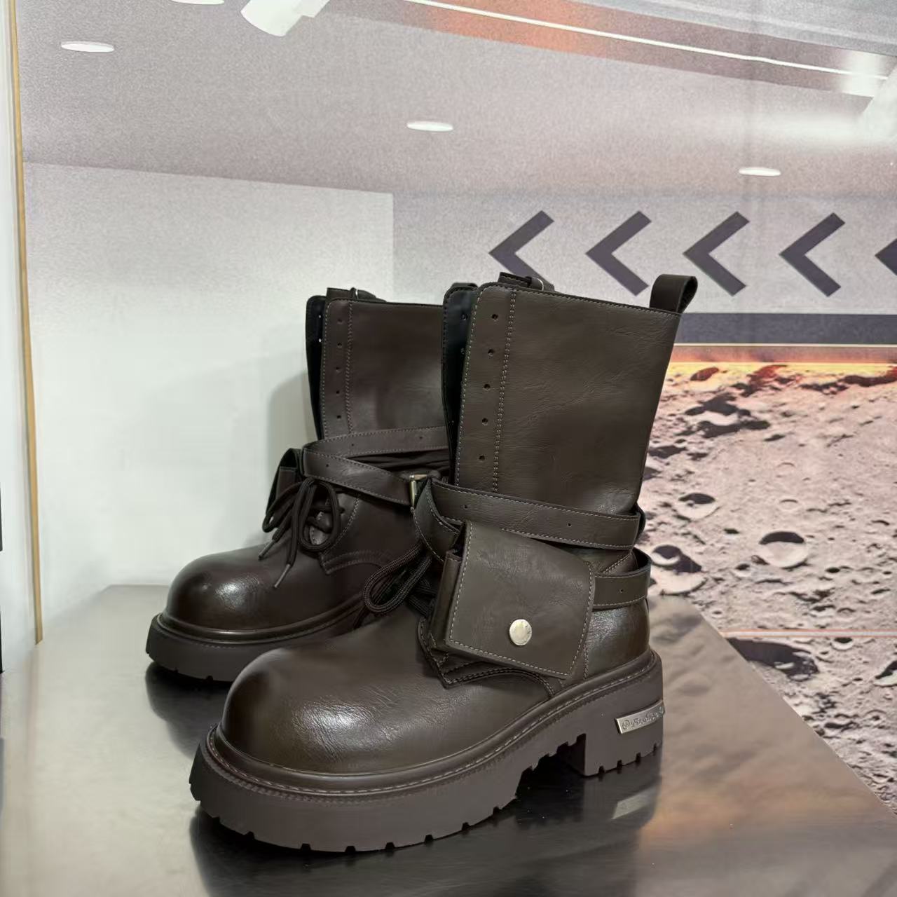 998-1新款2025精品百搭潮流马丁靴中筒烟筒黑色女士