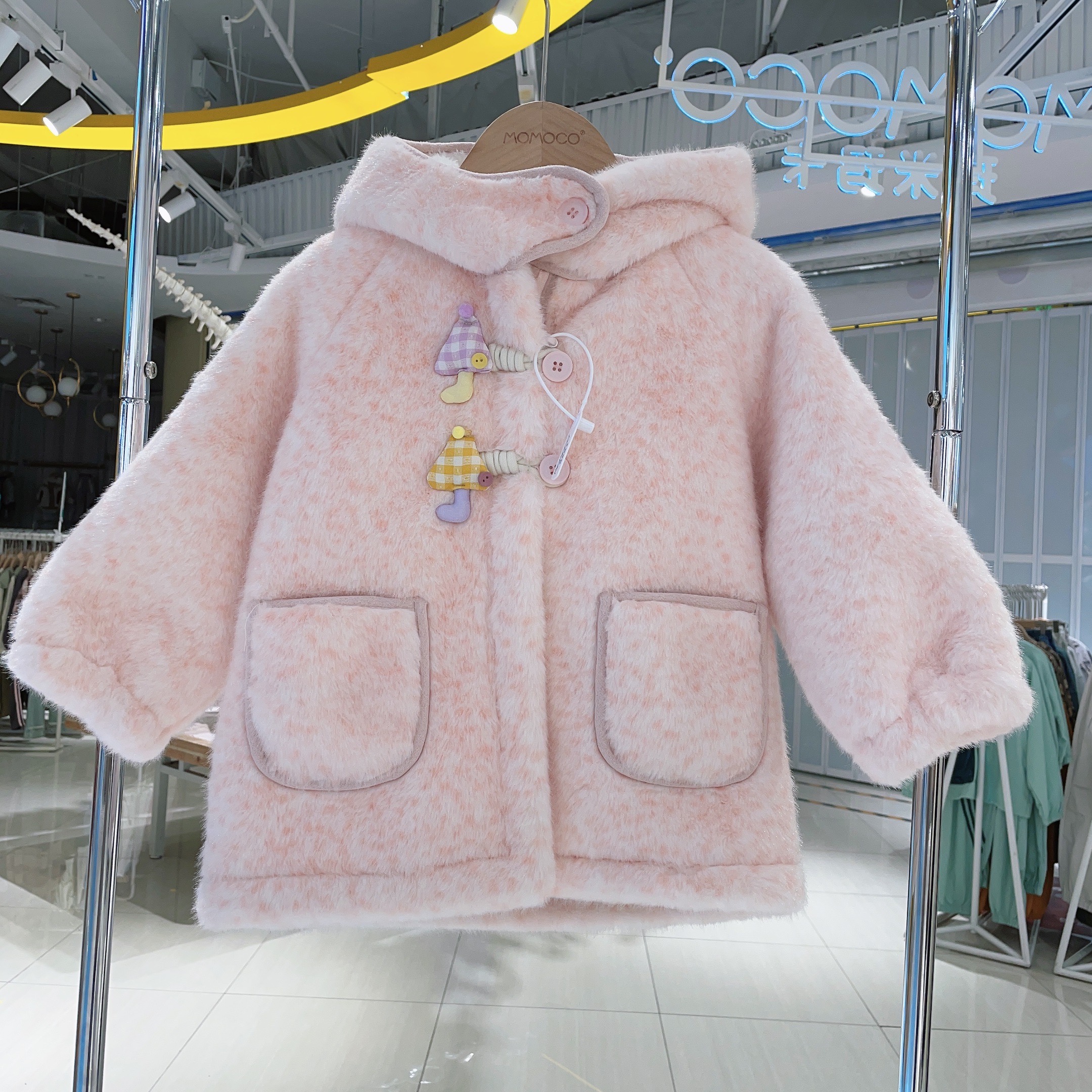 MOMOCO2025冬新款女童甜美可爱卡通动漫保暖连帽大衣77830138029