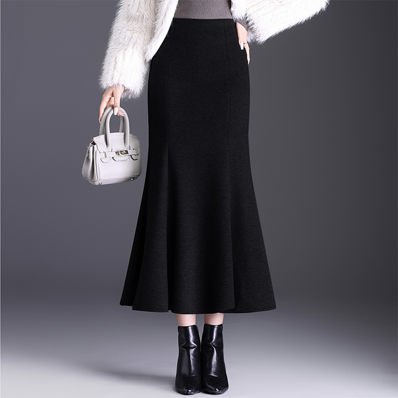 拉夏贝尔高级感修身鱼尾半身裙女秋冬2025新款高腰时尚弹力包臀裙