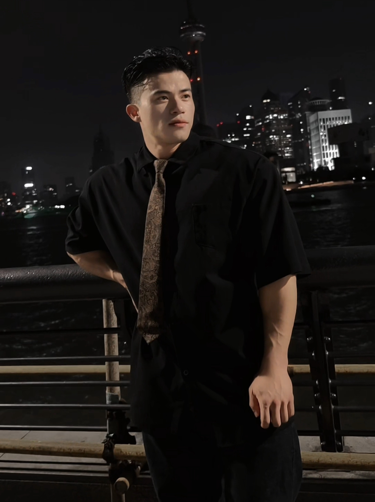 张努同款衬衫刺绣签名版