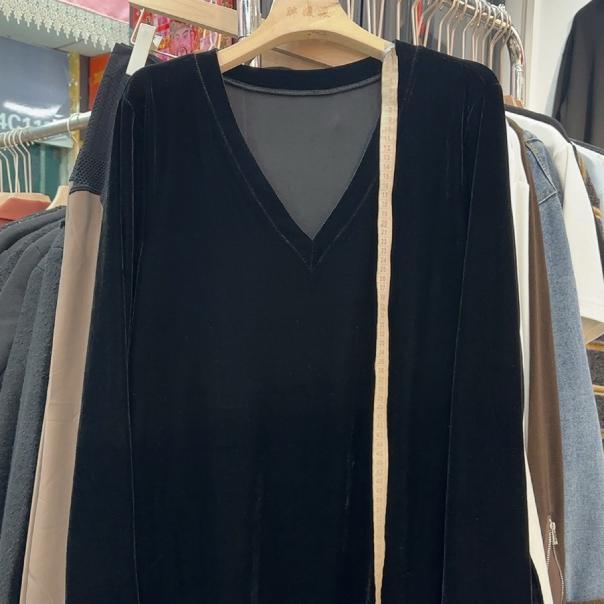 福利款厚料丝绒V领宽松型长袖T恤裙