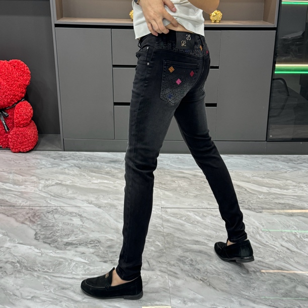 9892-秋季男士高品质时尚绣花黑灰色修身小脚牛仔裤