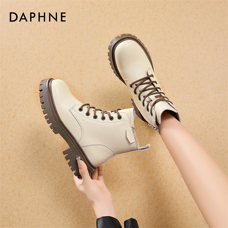 达芙妮女式时尚休闲百搭复古薄款厚底胶粘学院风系带圆头马丁靴