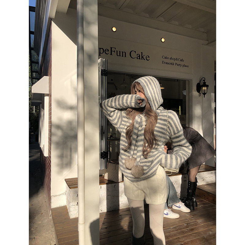 【七颗虾滑】2025女款流行秋冬条纹通勤带帽子韩系毛衣Y86175#