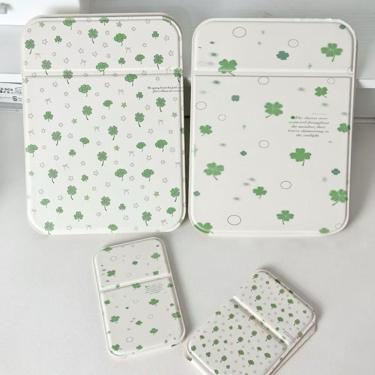 新款四叶草折叠学生宿舍桌面化妆镜大小补妆镜便携梳妆镜外出镜子