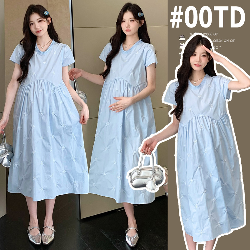 孕妇装夏季2025蝴蝶刺绣百褶领甜美时尚中长款孕妇连衣裙外穿