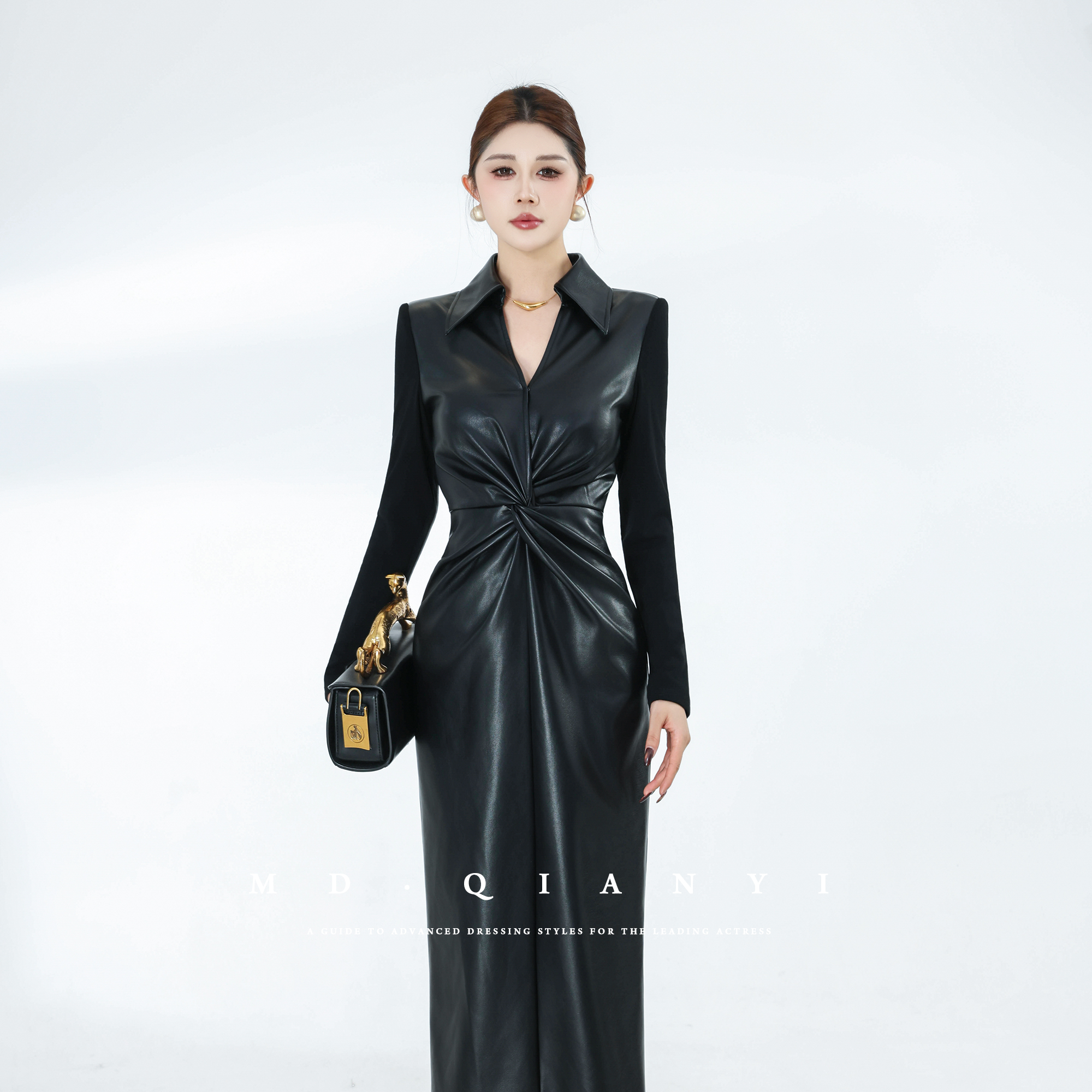 MD定制·杨千亿【影褶流裳】2025冬季设计师百搭修身时尚连衣裙