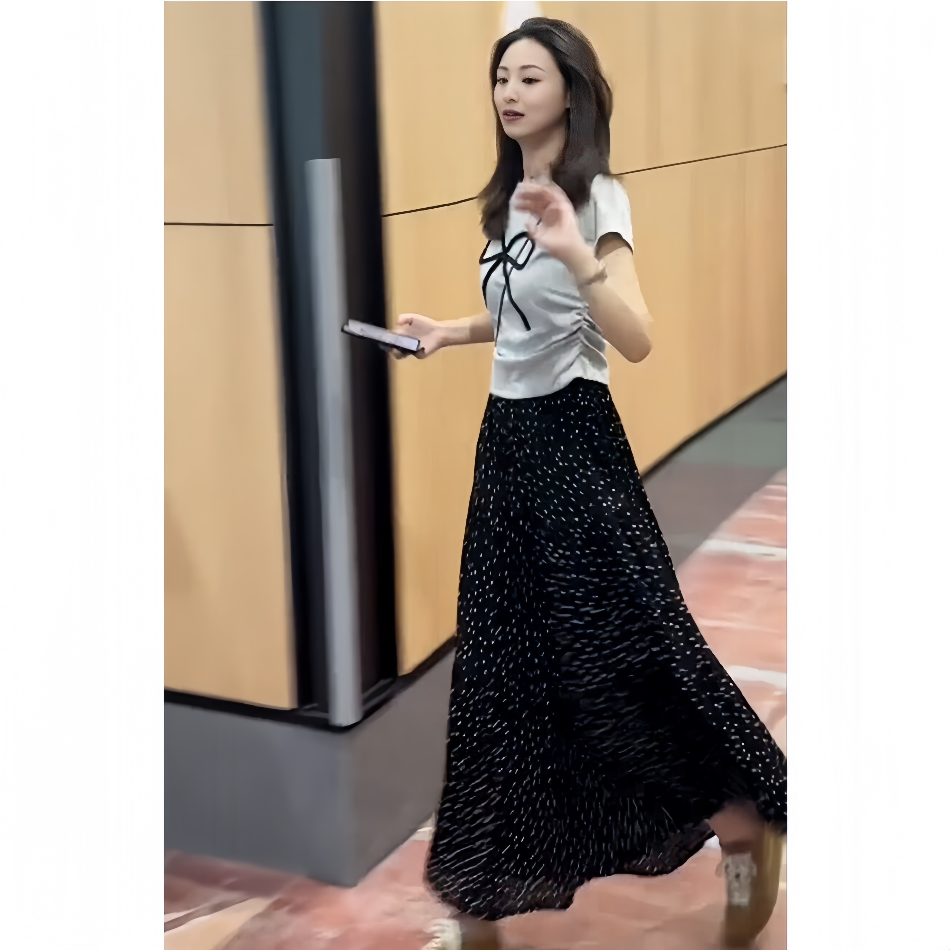 夏季韩版显瘦气质套装女正肩短袖T恤垂感长款波点半身裙子两件套