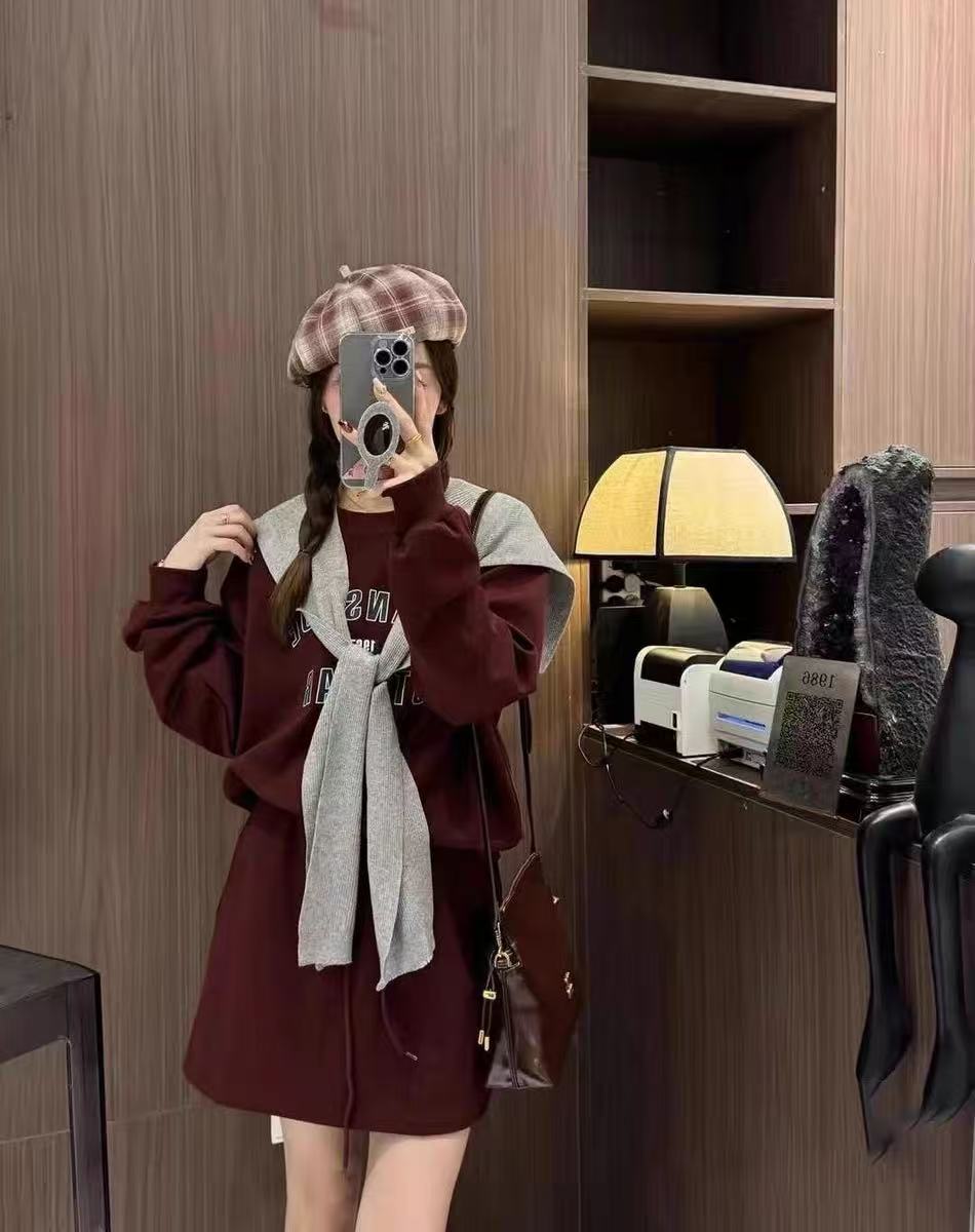 大码300斤休闲简约运动卫衣两件套复古印花上衣早秋气质半身裙女