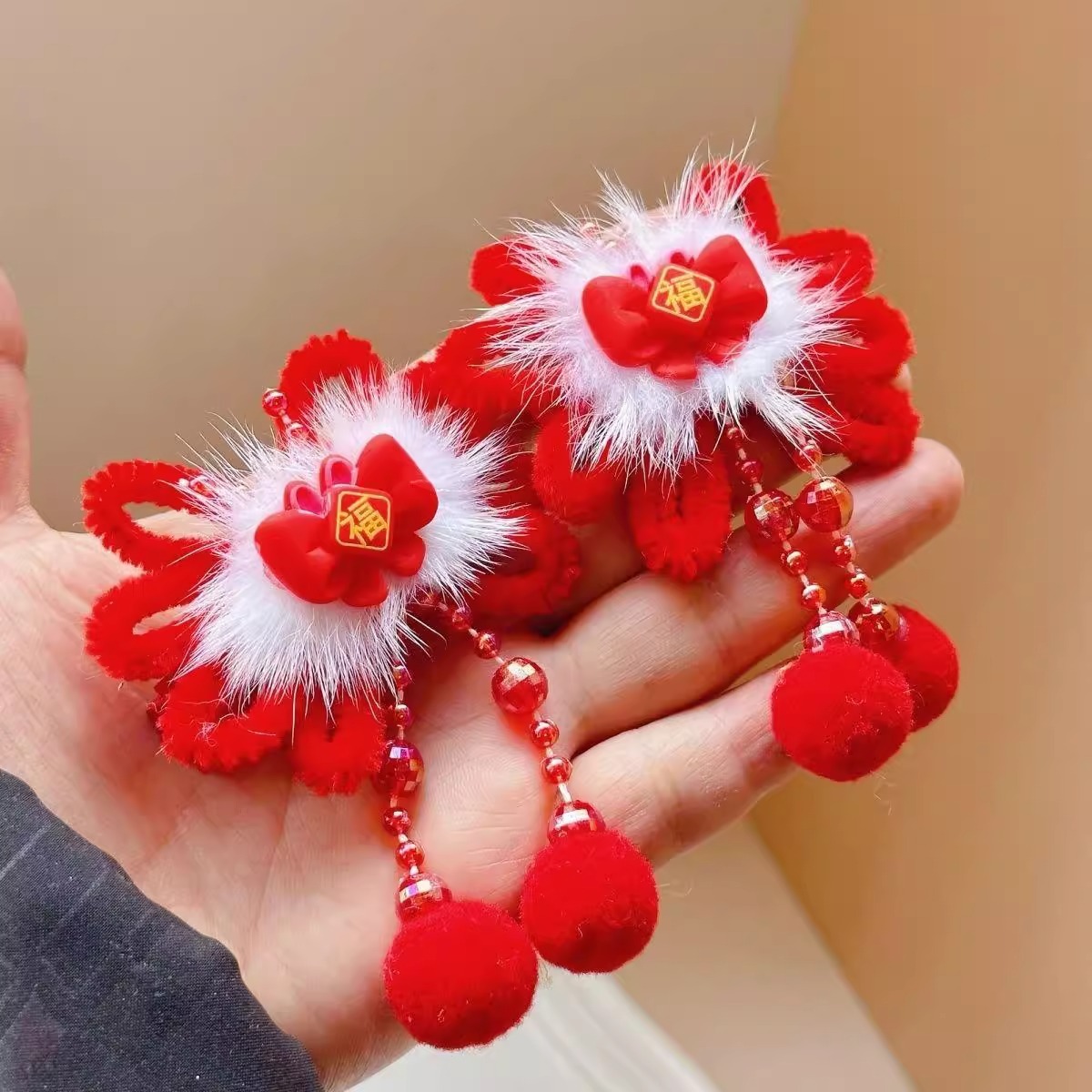 新年宝宝汉服头饰红色蝴蝶结毛球发夹汉服中国风女童绒花对夹