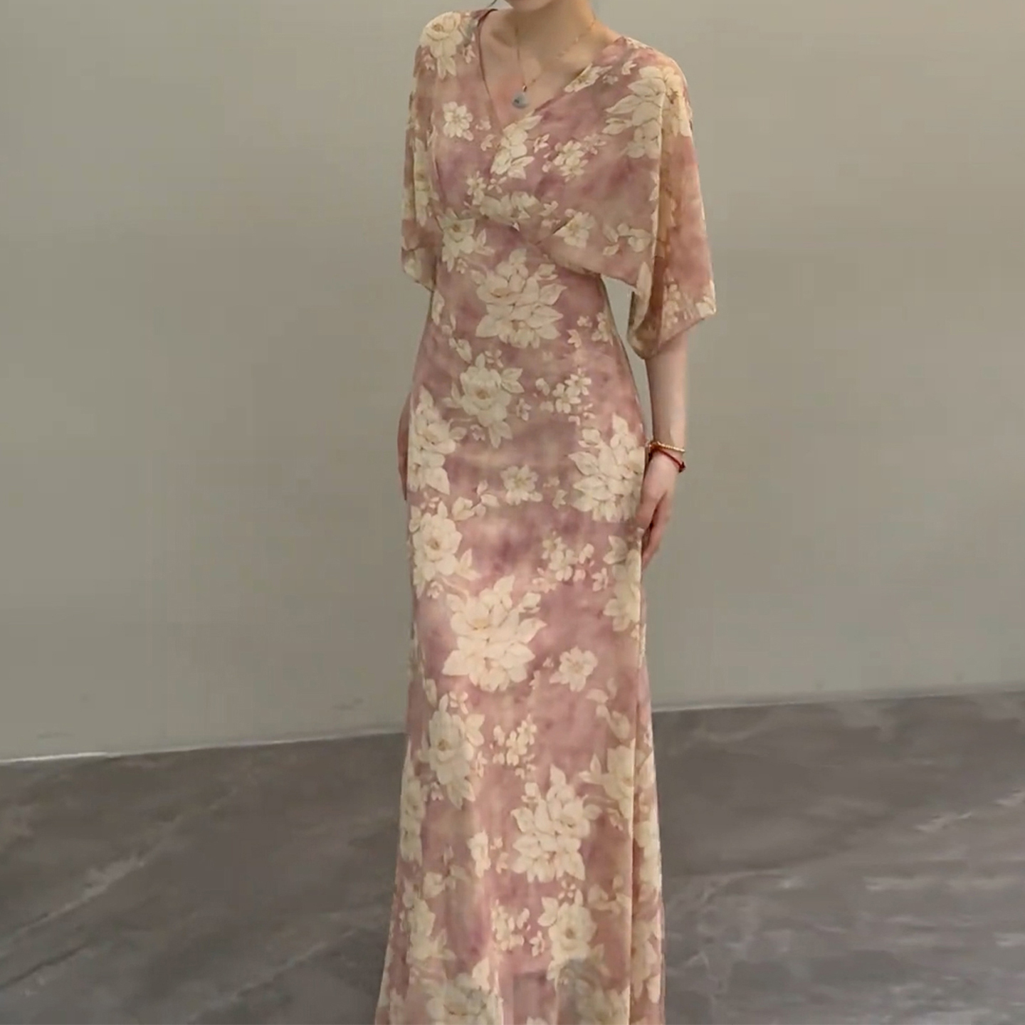 新中式粉色碎花2025新爆款高级感气质绝美收腰长裙6230