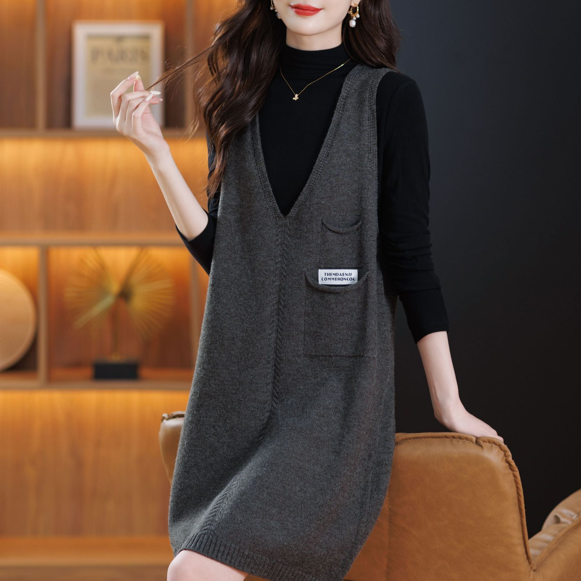 高端中长款马夹裙春秋新款针织背心连衣裙洋气时髦毛衣显瘦马甲女