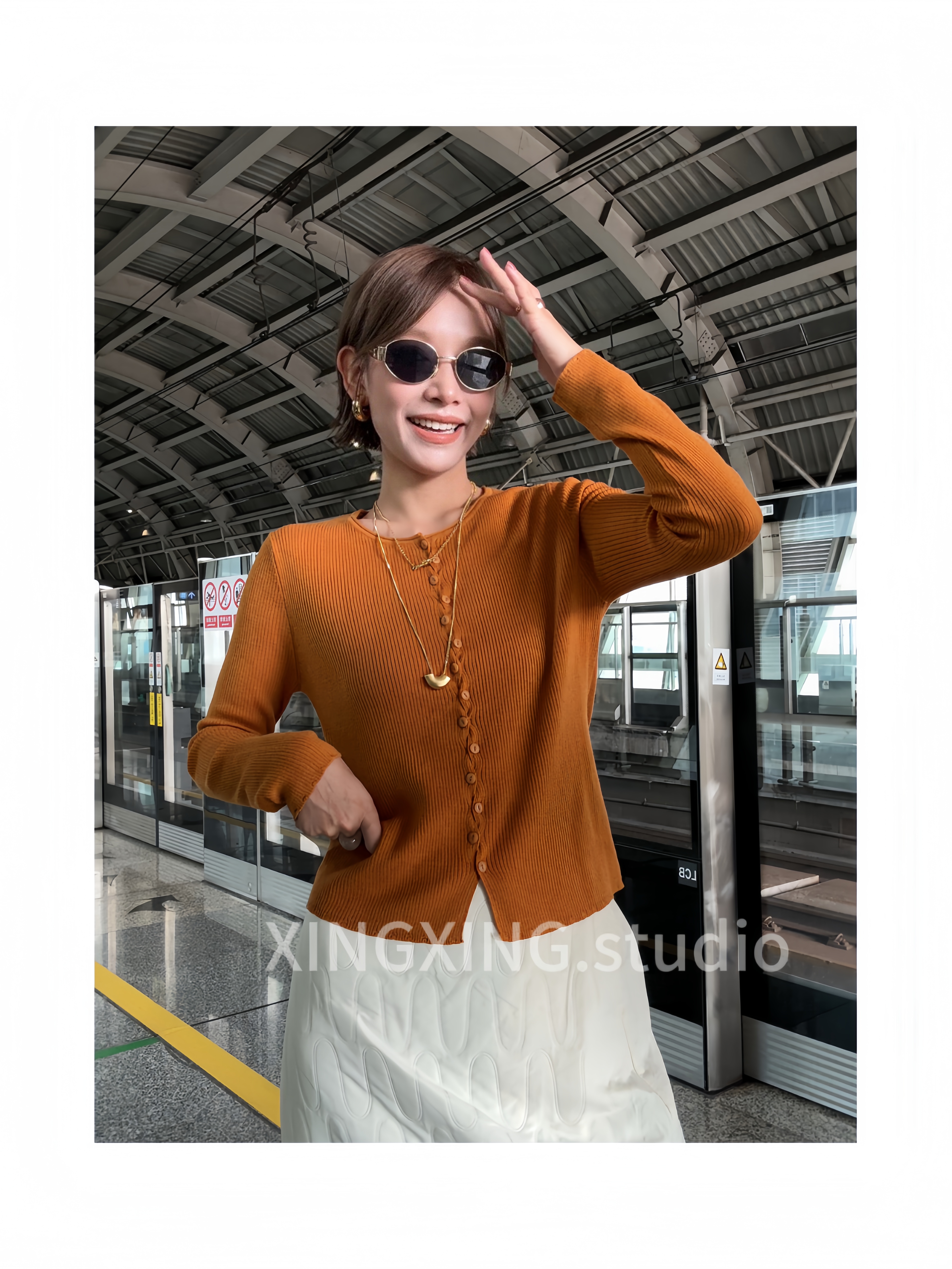 X.x.欧洲站秋季圆领甜美长袖纽扣设计感显瘦针织开衫上衣252115