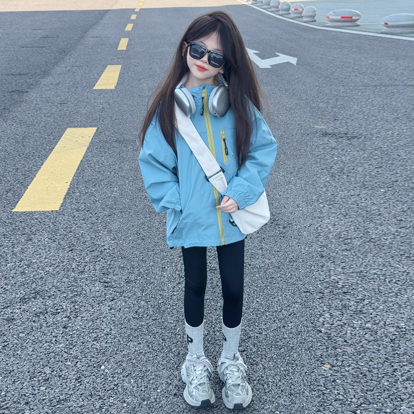 女童外套春秋2025新款洋气大童连帽休闲风衣6-12岁秋装儿童冲锋衣