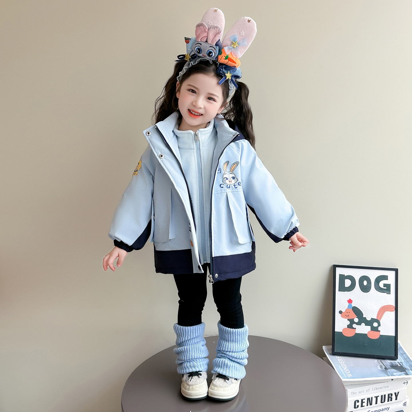 儿童兔子警官外套秋冬2025新款女童加厚上衣内胆三合一冲锋衣冬装