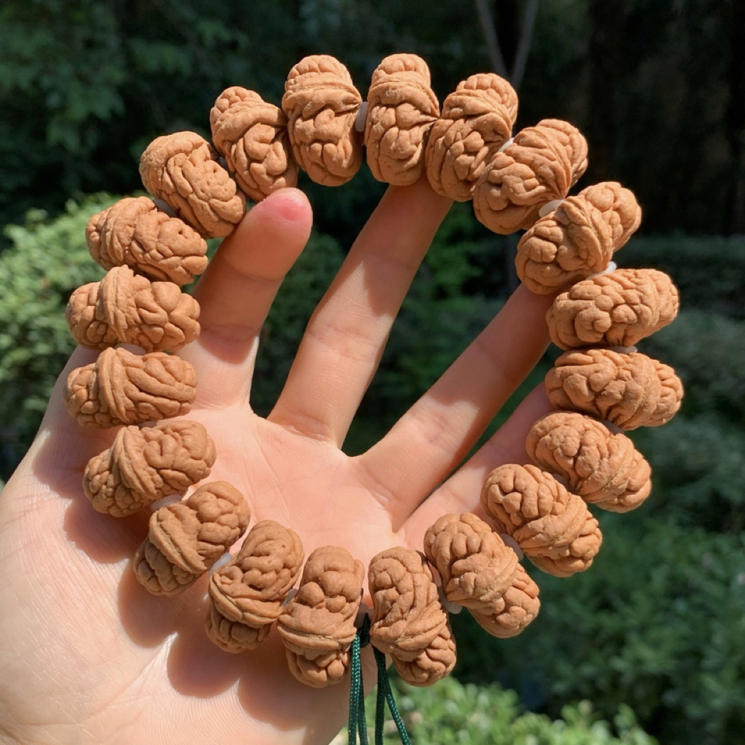 秦岭龙纹桃核原生态全品无修粗筋飞碟帝王龙手持原皮原色精配高货