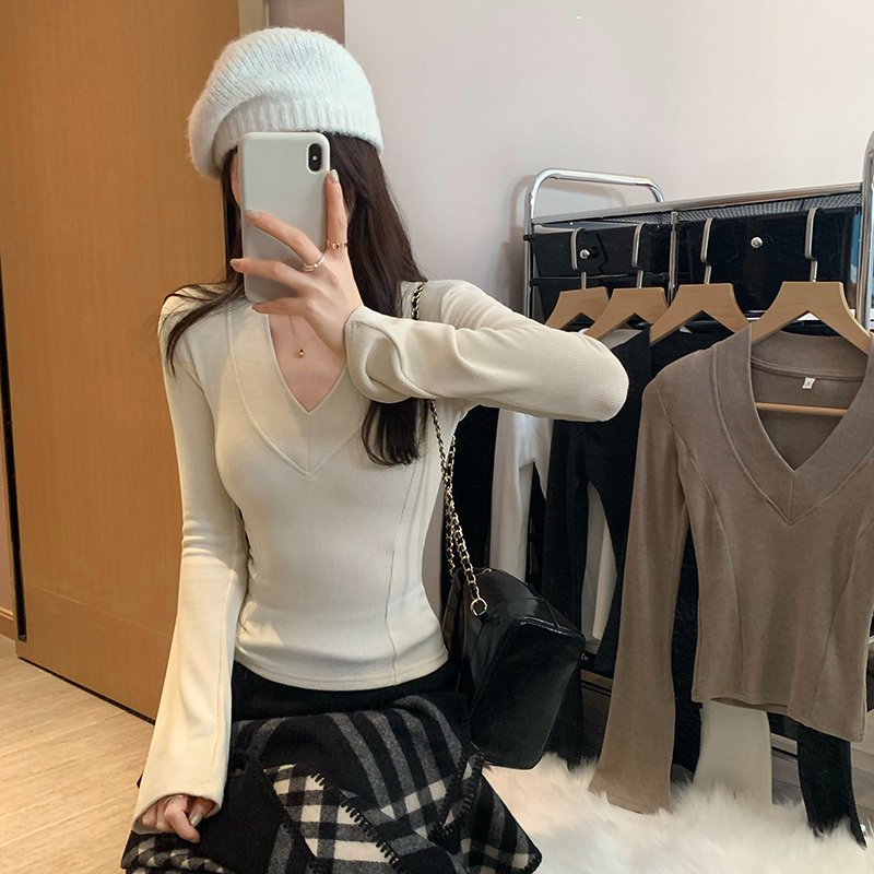 【现货+运险】御姐风情万种的辣妹修身内搭V领打底衫女秋冬T90030
