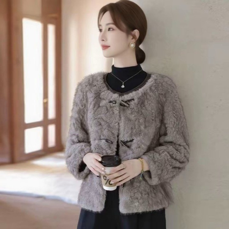 高级感小香风皮毛一体秋冬季新款水貂绒外套女短款保暖时尚外套厚