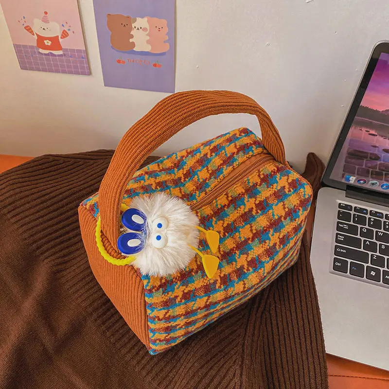 韩系秋冬包包女2025新款可爱河豚包千鸟格化妆包便携外出手提包