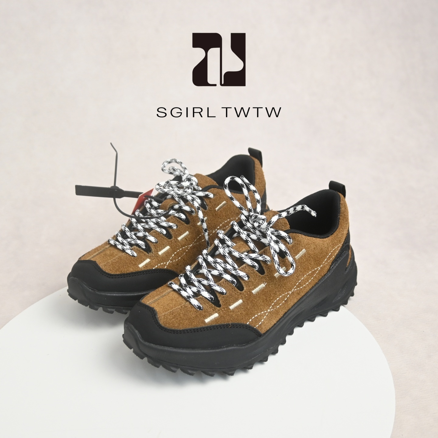 SGIRL TWTW复古轻便徒步登山鞋2025新款百搭厚底磨砂皮老爹鞋女潮