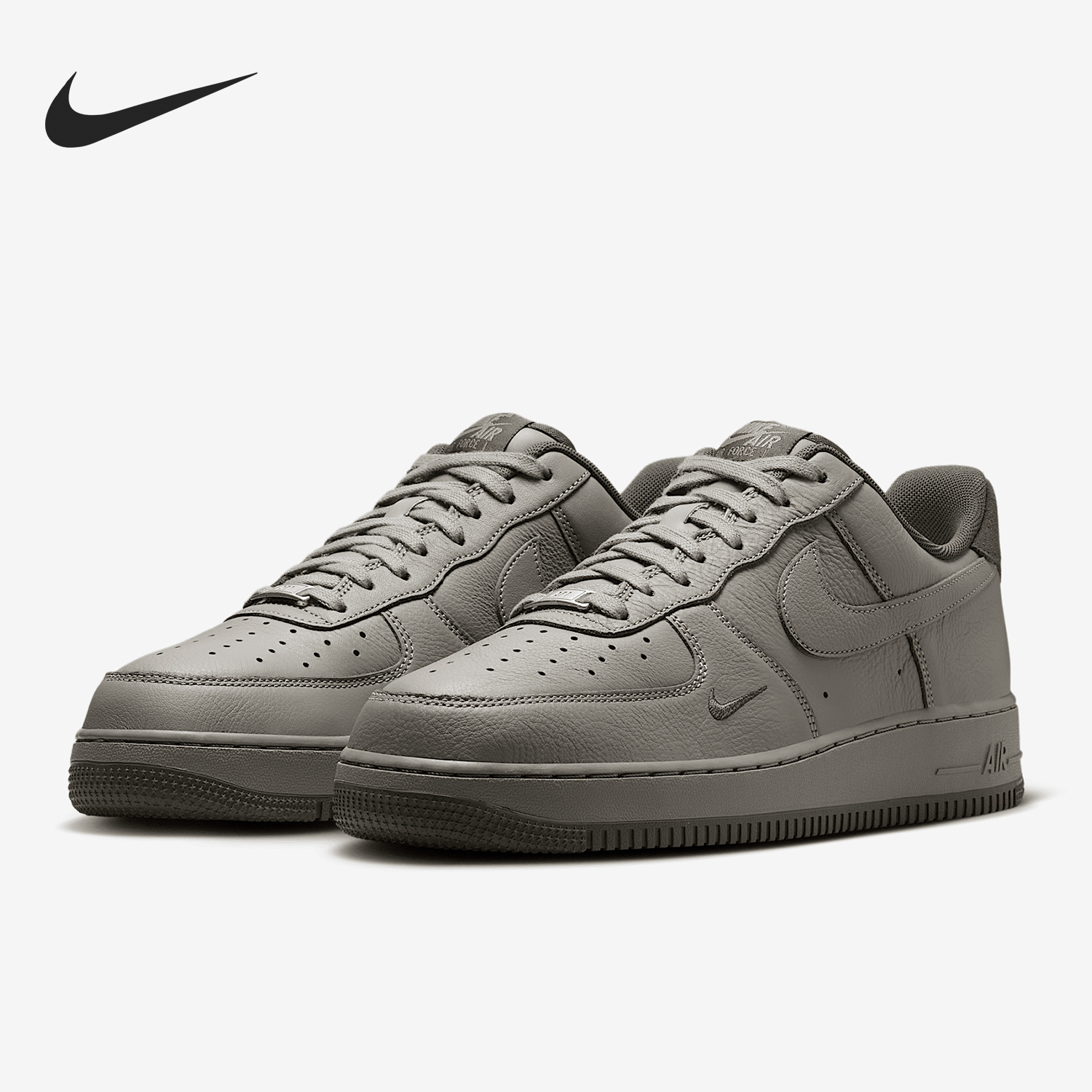 Nike/耐克正品AF1 07 LV8男士经典运动轻便板鞋HM9483-300