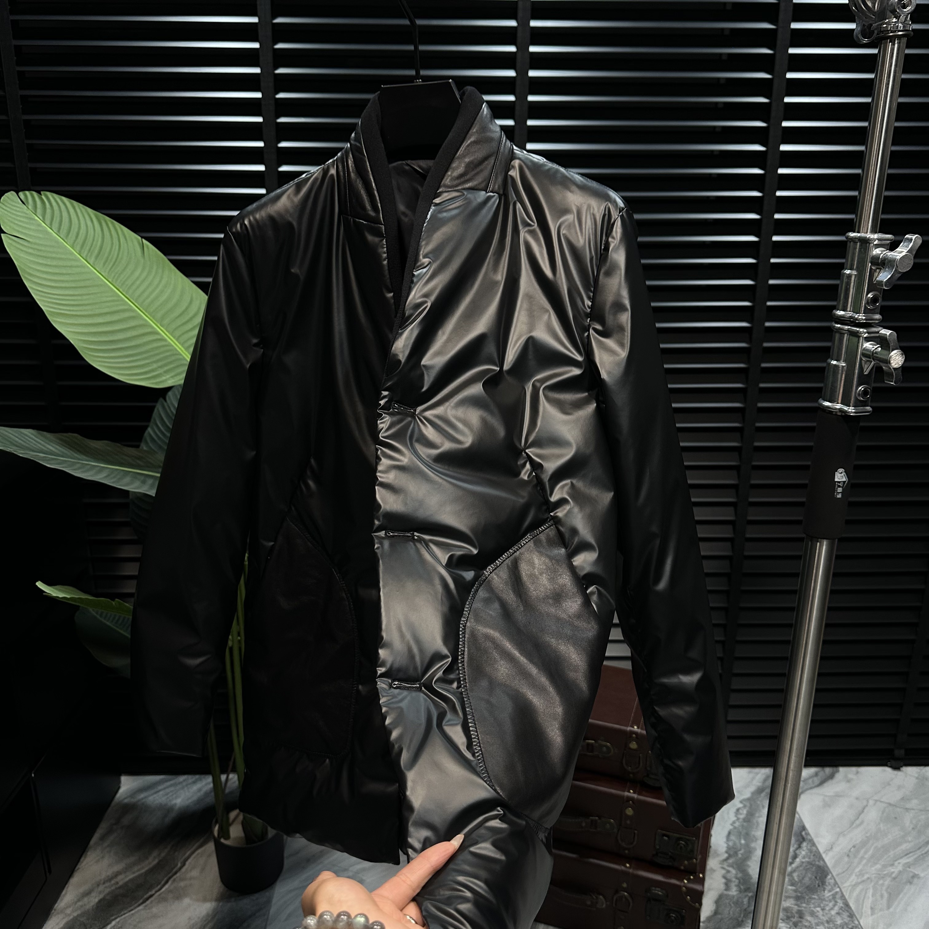 冬季高奢款男款拼绵羊皮羽绒西服免洗面料中长款羽绒服88091