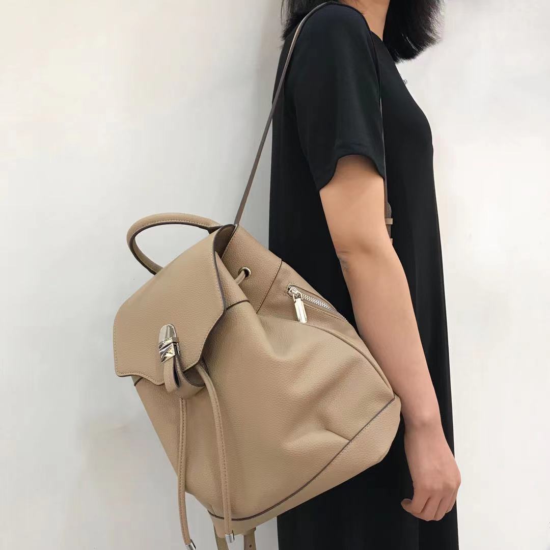 2025新款高级感双肩包大容量手提背包软皮旅行包通勤复古双肩包包