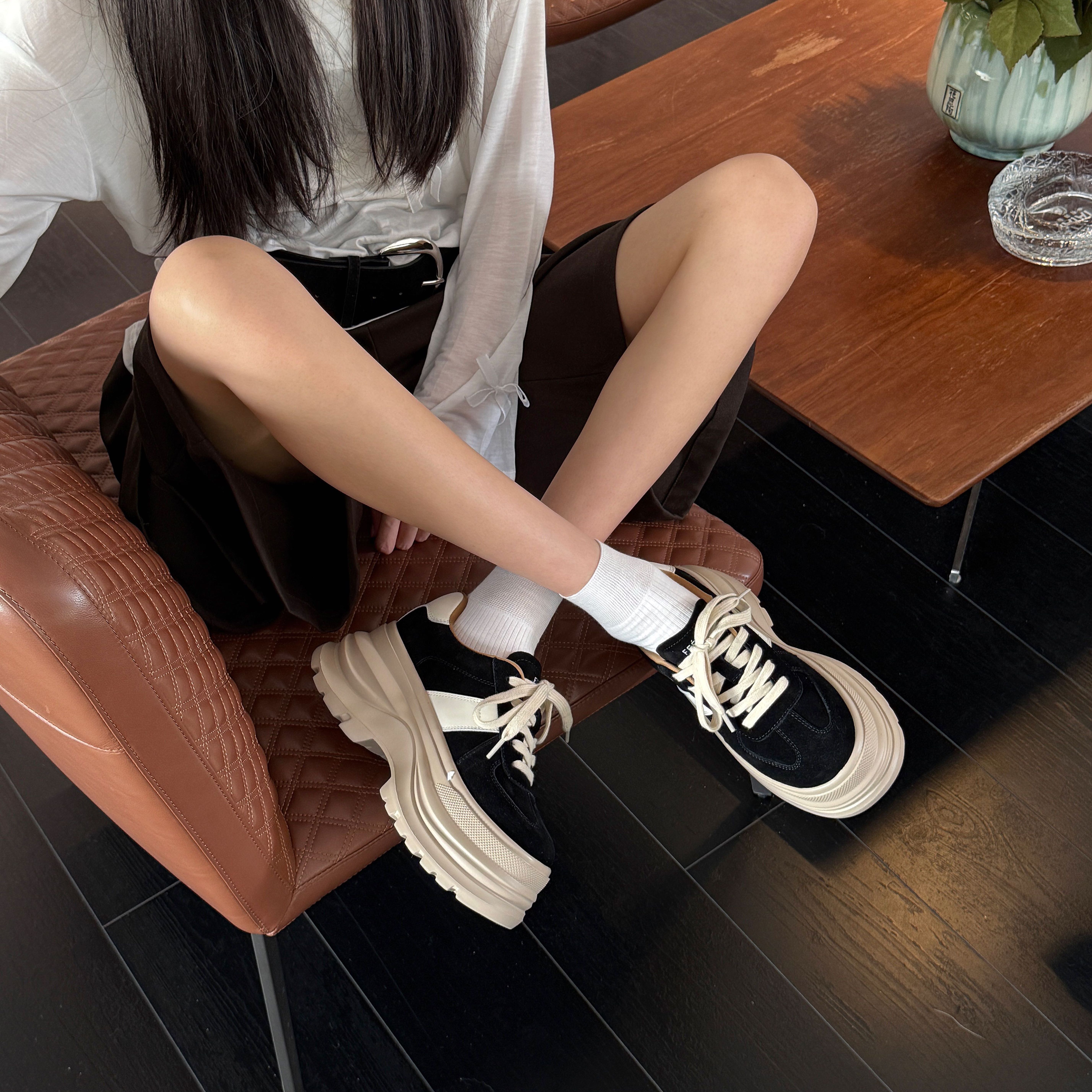 小发喵厚底拼接休闲鞋黑白撞色廓形步履生风尽显优雅大牌气场777