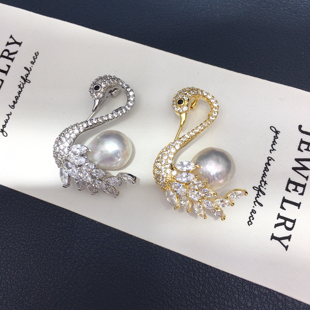 诸暨天然淡水珍珠胸针优雅天鹅圆形巴洛克镶嵌设计高级感胸花配饰