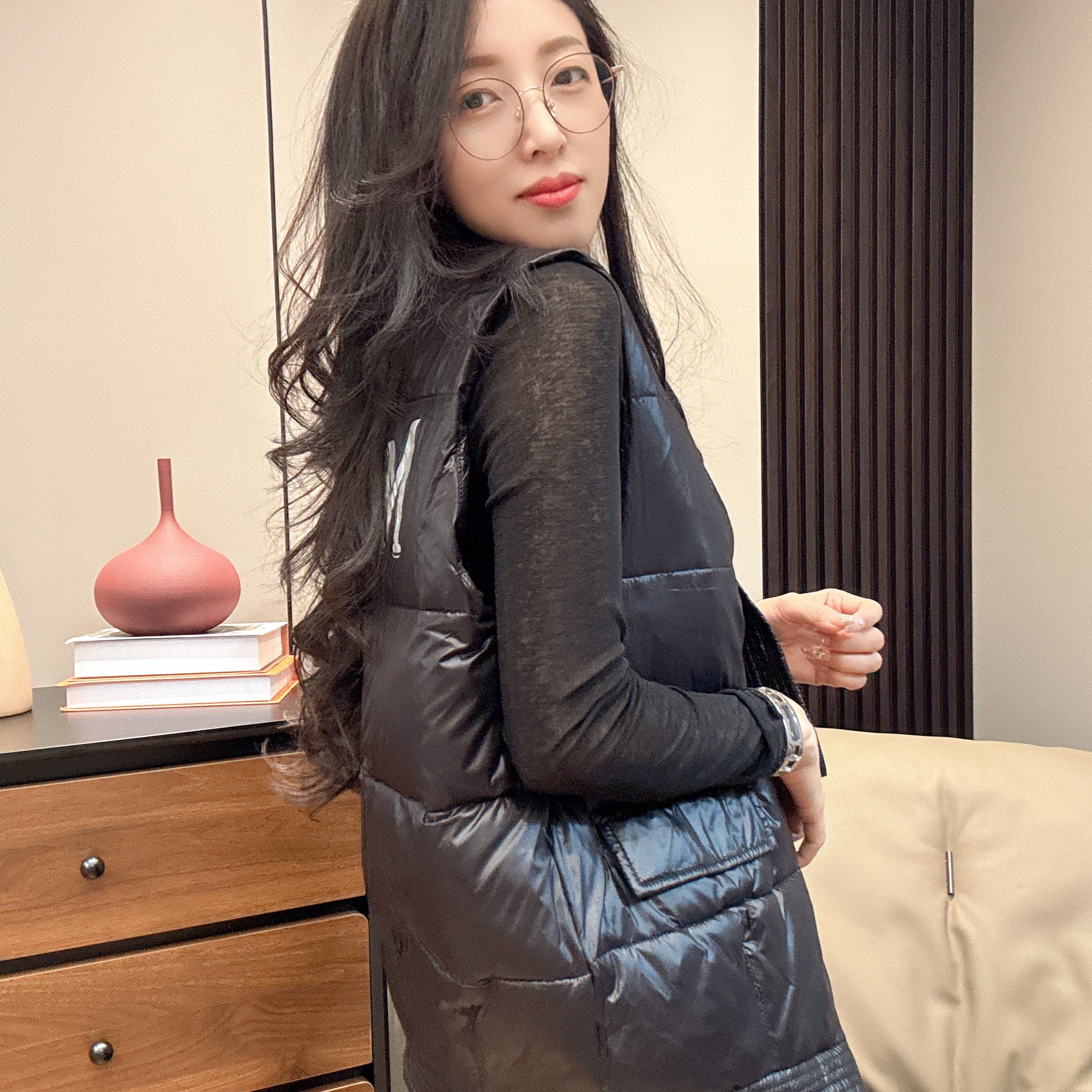 106秋冬新款韩版加厚大V领棉马甲2025显瘦百搭女宽松休闲马甲潮