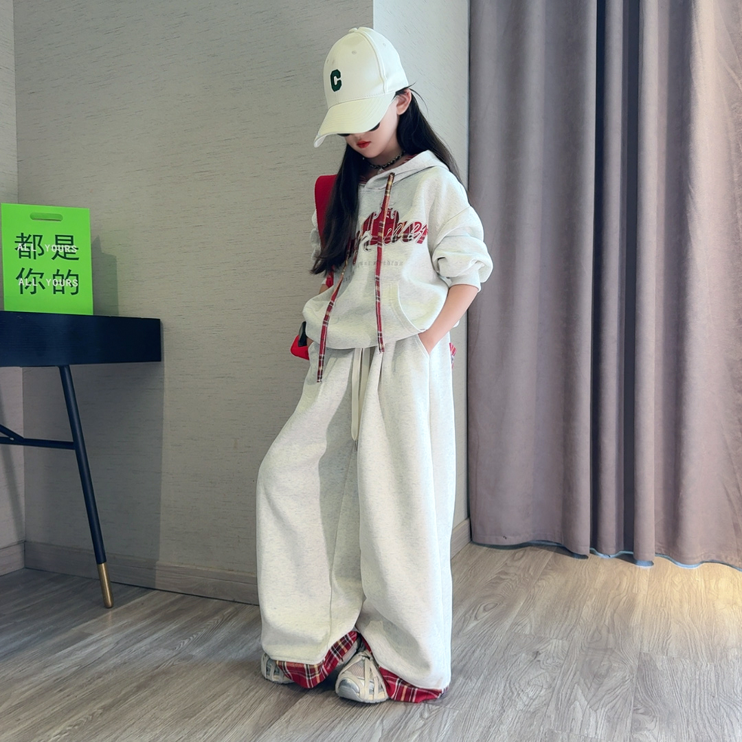 女童秋季套装2025新款儿童秋款洋气时髦卫衣卫裤两件套休闲时尚款