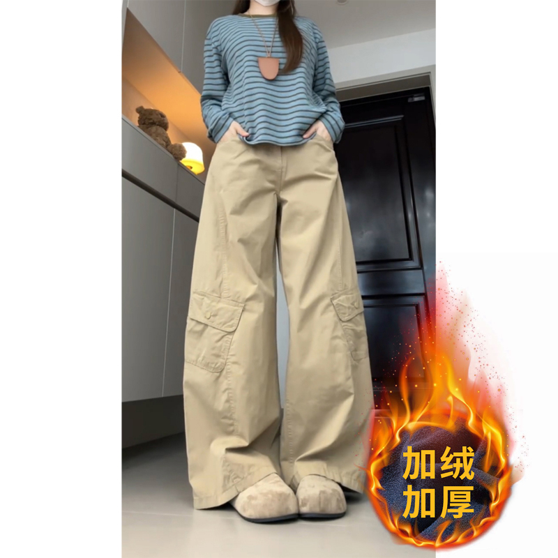 卡其色弯刀工装牛仔裤女秋冬加绒显瘦休闲宽松直筒多口袋阔腿裤潮