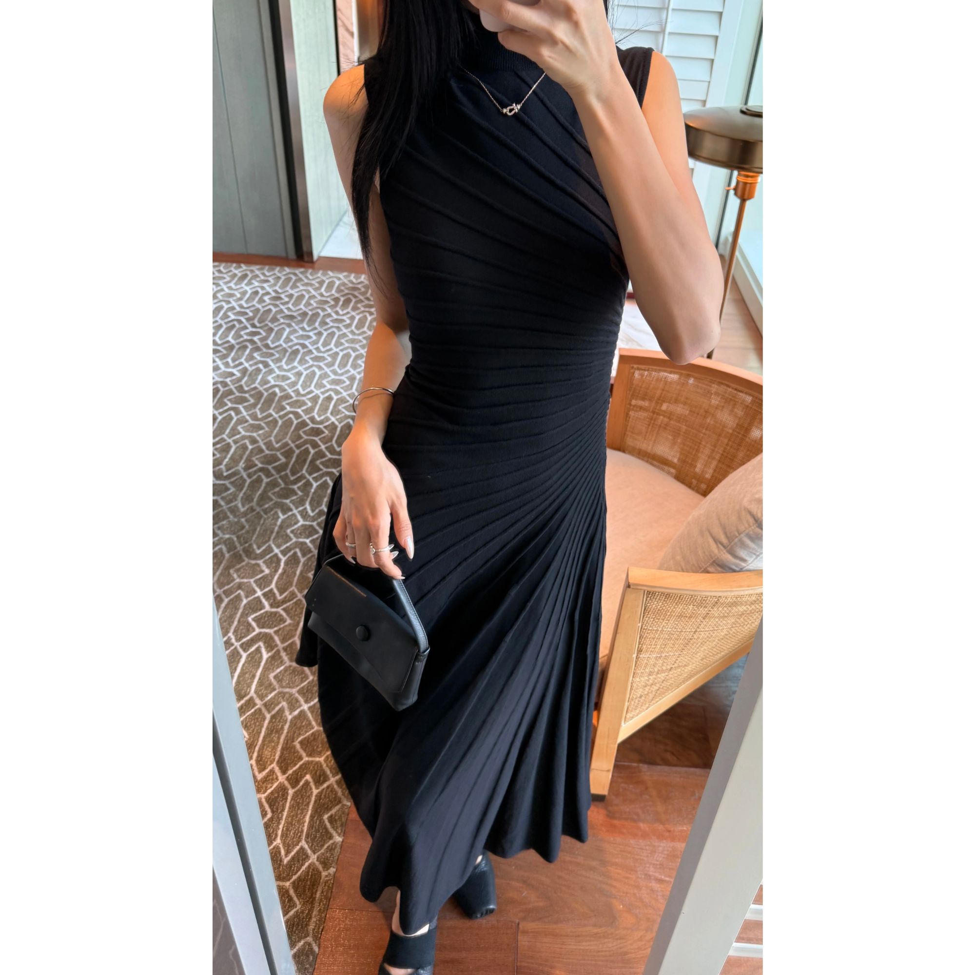 2025新款时尚气质无袖收腰显瘦优雅设计感长款小众连衣裙女