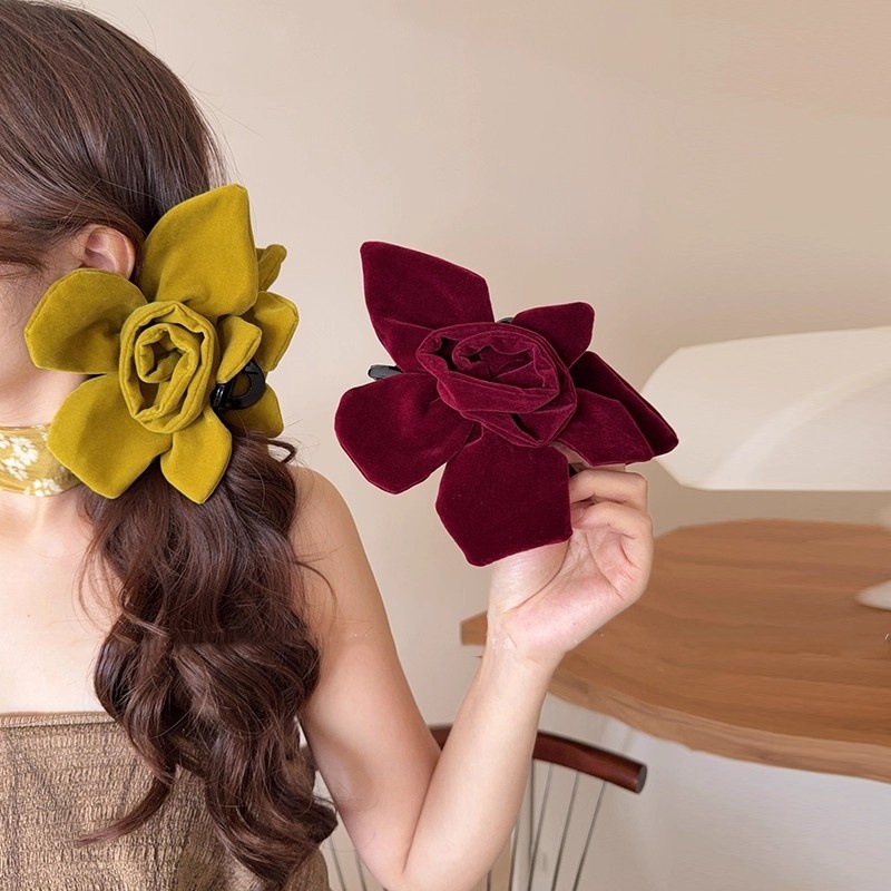 简约复古丝绒花朵高级感抓夹网红新款氛围感发量大抓夹女鲨鱼夹