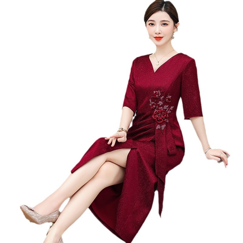 喜婆婆婚宴装酒红色礼服裙2024夏季新款时尚优雅复古绣花连衣裙