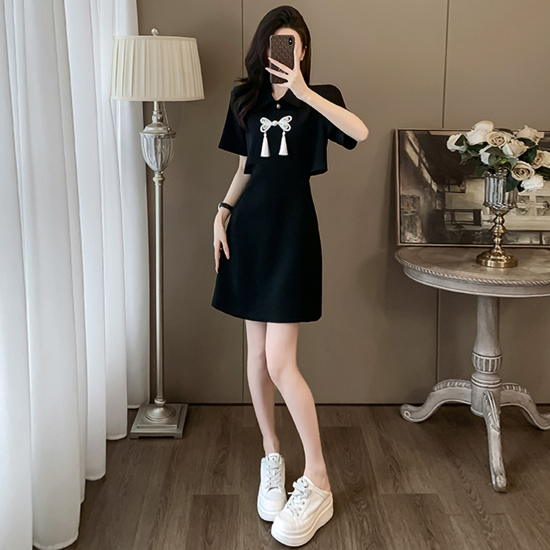 新中式国风连衣裙女2026夏季新款高级感时尚显瘦减龄露腰t恤裙子