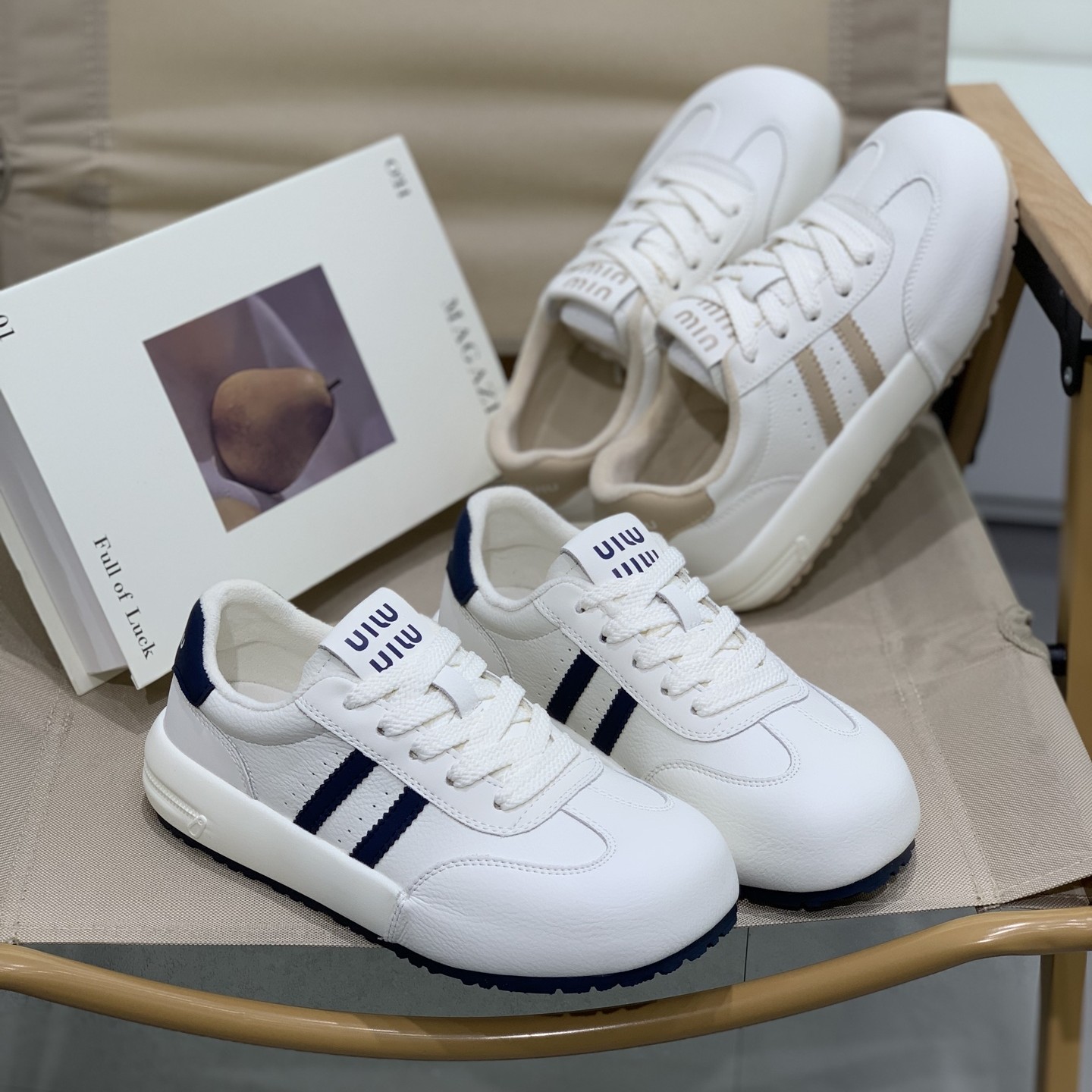 秋冬加绒复古真皮软底轻便百搭小白鞋女鞋拼色简约真皮运动休闲鞋