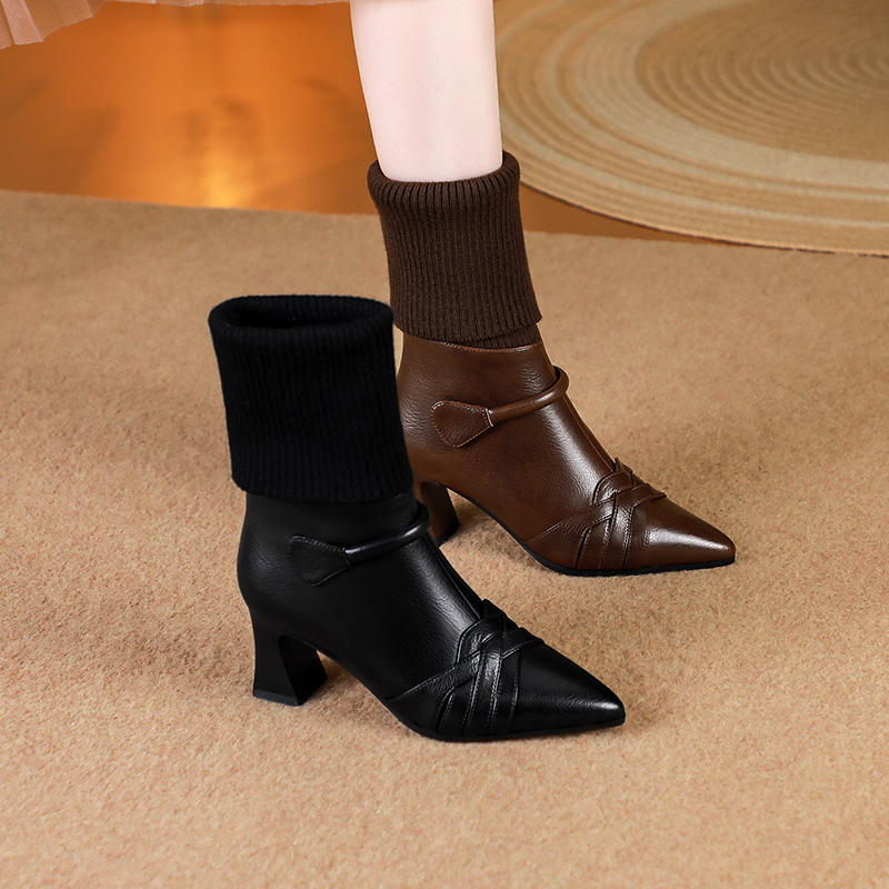 【鞋履】秋冬新款时装靴/牛皮/34-42/9944手工真皮时尚粗跟尖头女靴