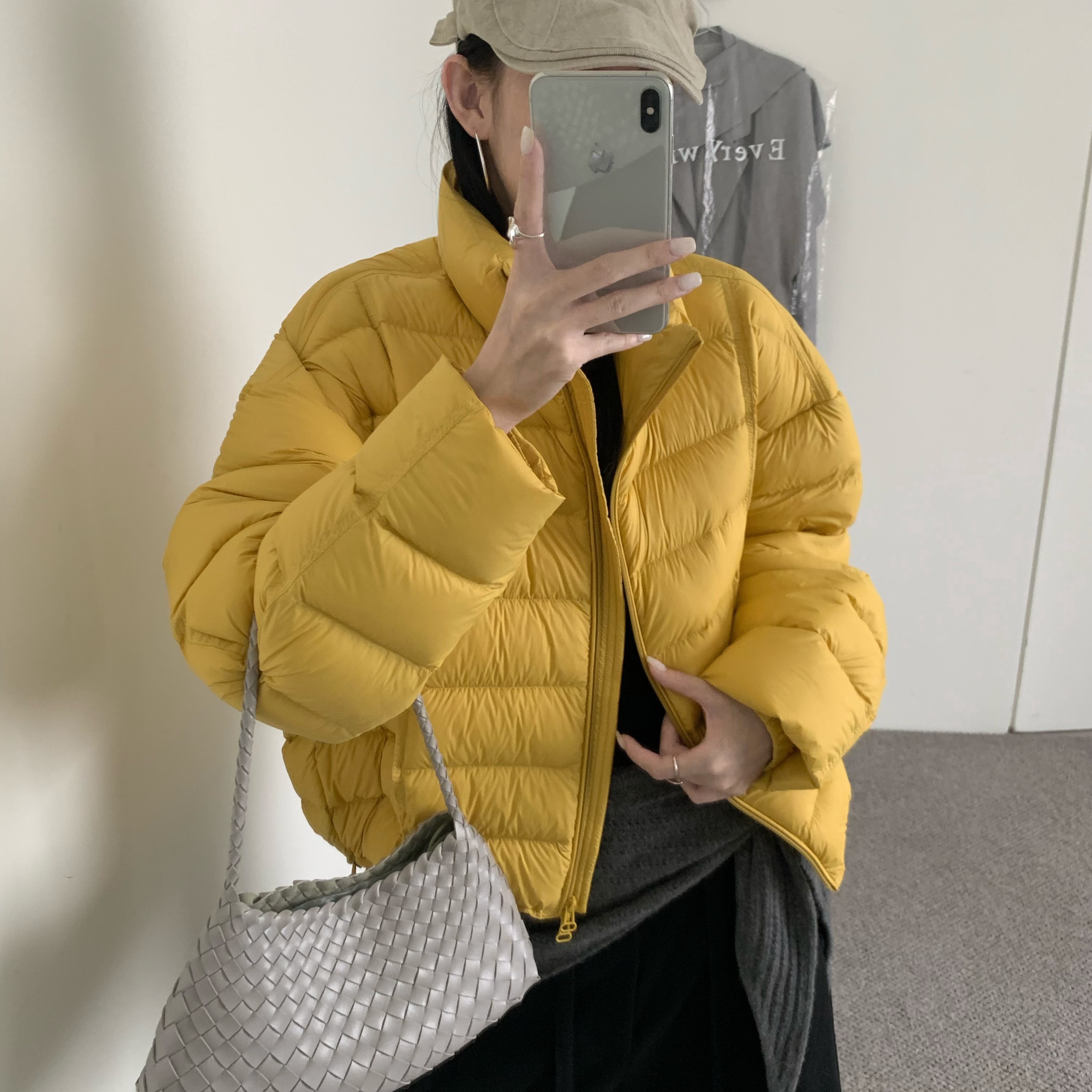 90白鸭绒黄色排骨羽绒服女2025冬季新款宽松轻薄保暖立领短款外套